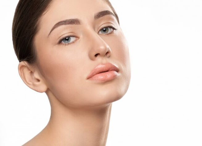 Liposukcija podbratka pre i posle